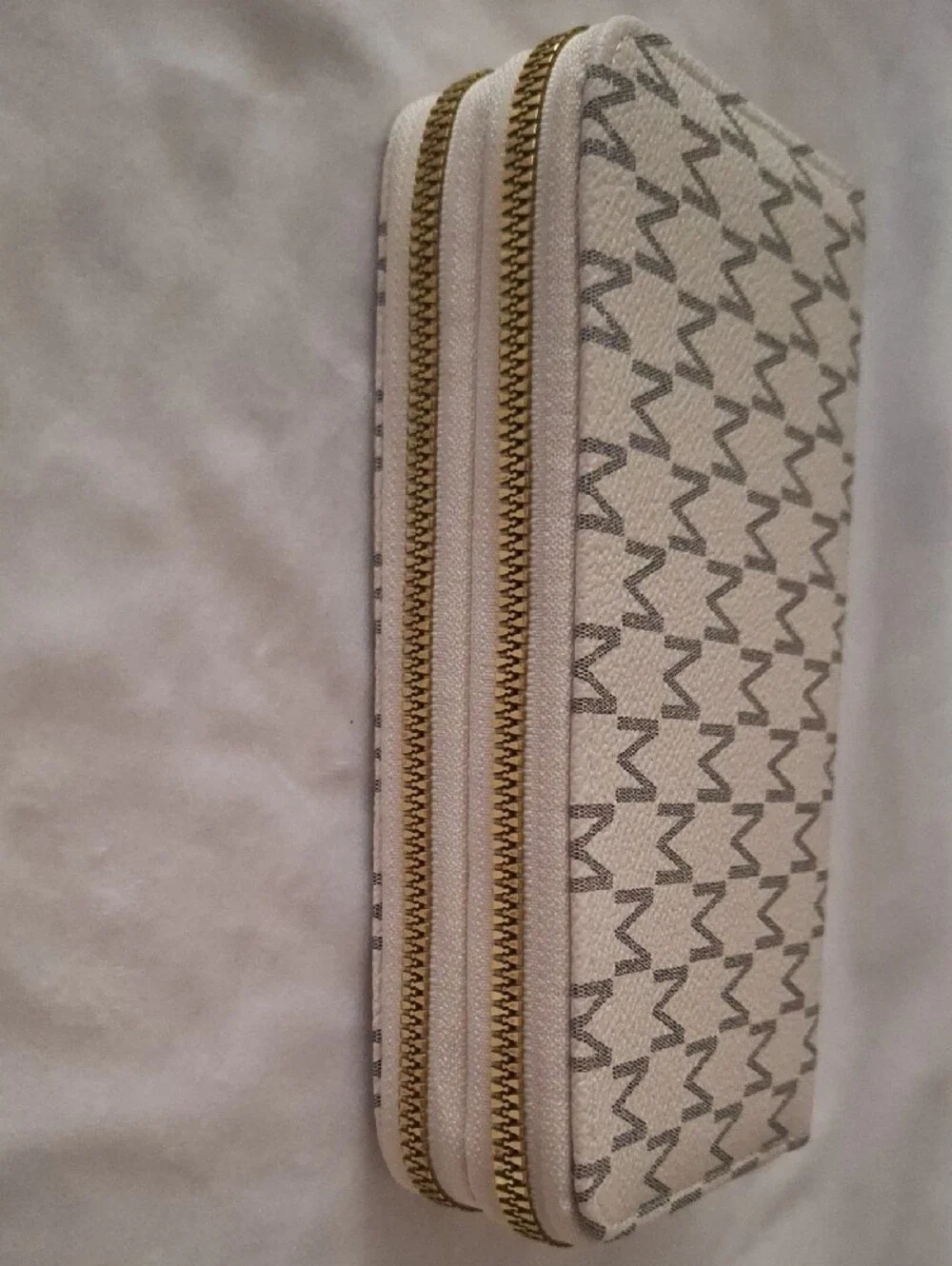 Women's Cream Patterned Zip Wallet with Gold Emblem